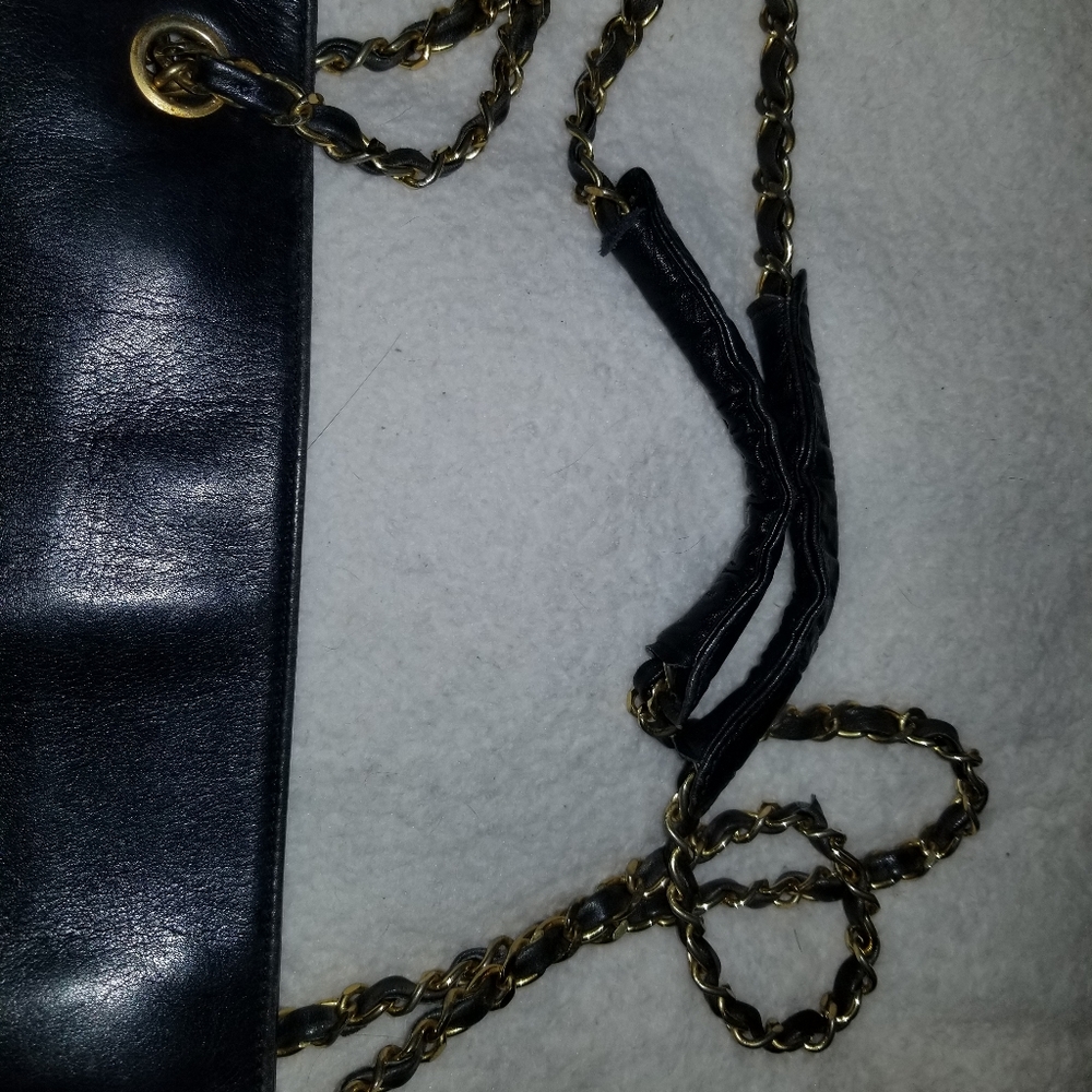 Vintage authentic 1984 Chanel tote - Picture 14 of 16